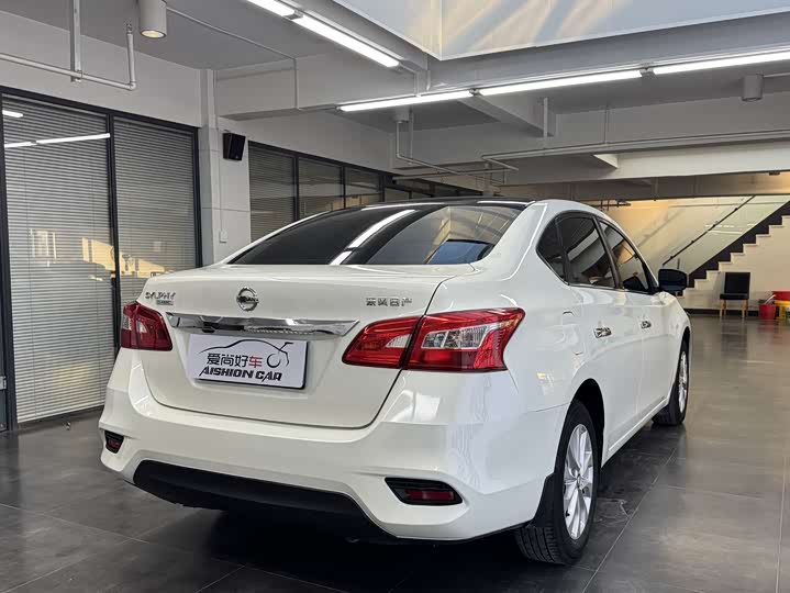Фото 7 - Nissan Sylphy