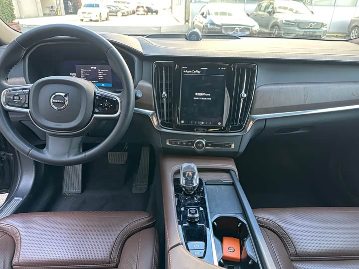 Фото 9 - Volvo V90