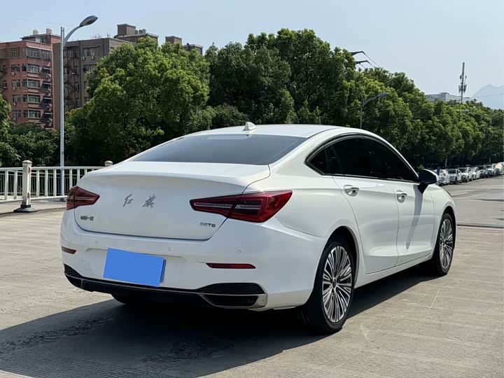 Фото 4 - Hongqi H5