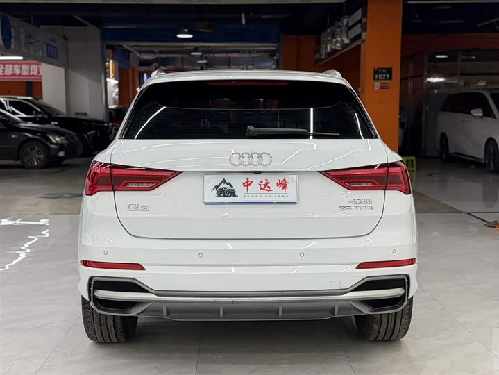 Фото 6 - Audi Q3