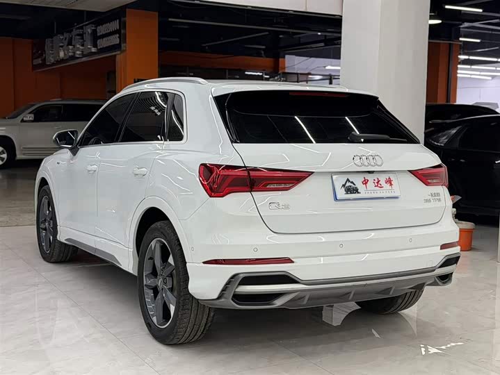 Фото 7 - Audi Q3