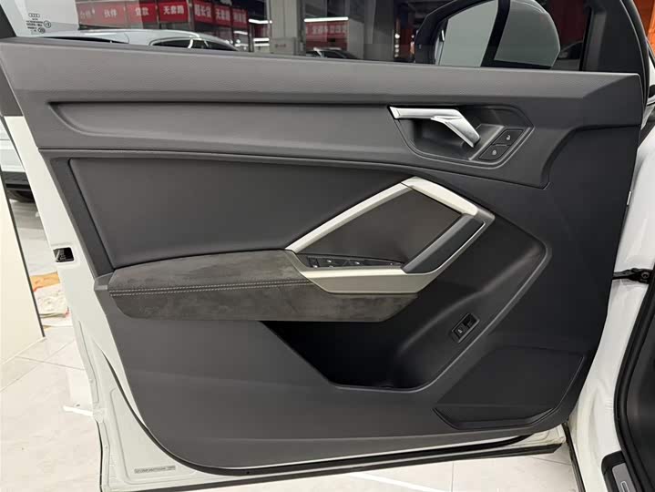 Фото 9 - Audi Q3