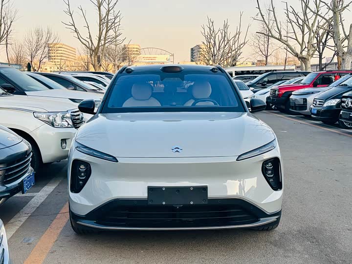 Фото 2 - Nio ES6