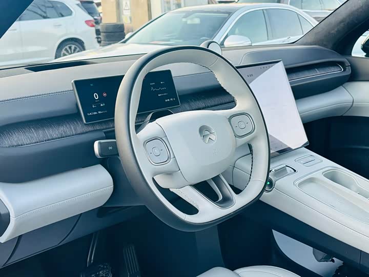 Фото 7 - Nio ES6