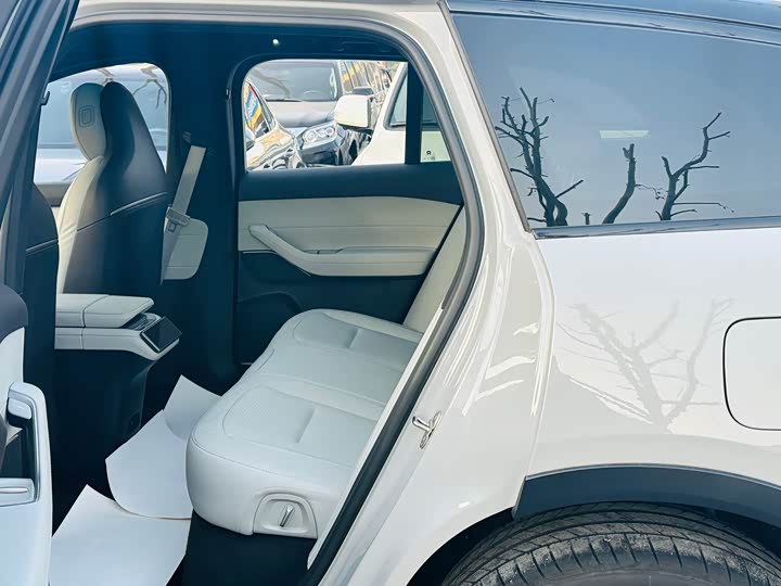 Фото 8 - Nio ES6