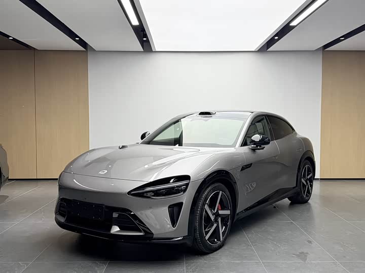 Фото 1 - Xiaomi YU7