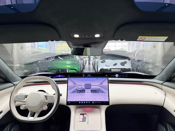 Фото 3 - Xiaomi YU7