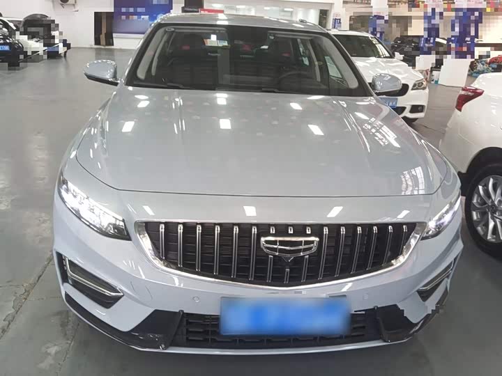 Фото 3 - Geely Preface