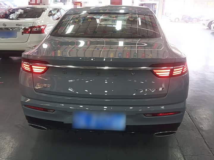 Фото 6 - Geely Preface