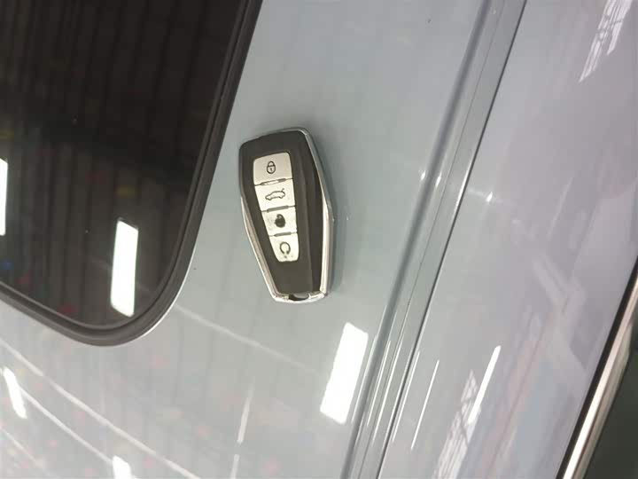 Фото 9 - Geely Preface