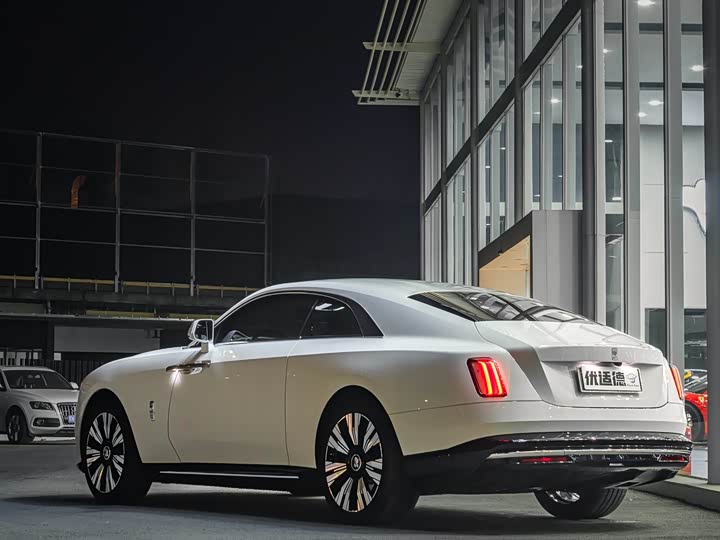 Фото 5 - Rolls-Royce Spectre