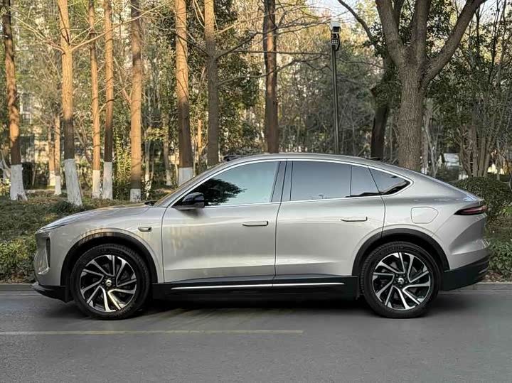 Фото 7 - Nio EC6