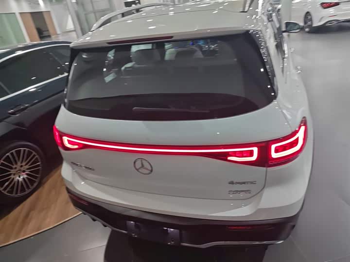 Фото 6 - Mercedes-Benz EQB