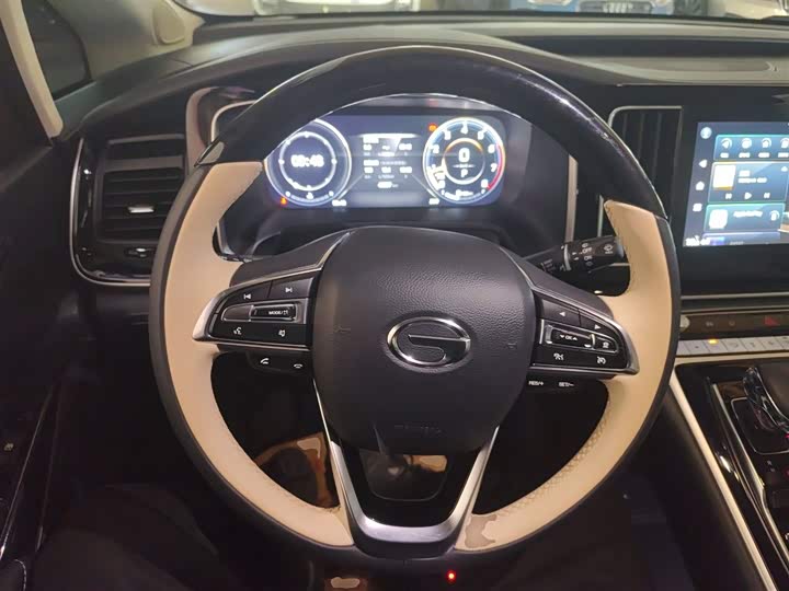 Фото 3 - GAC Trumpchi M8