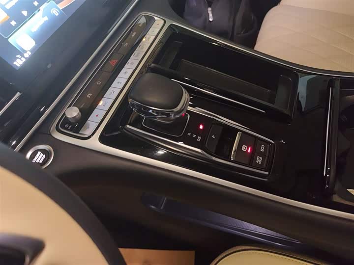 Фото 6 - GAC Trumpchi M8