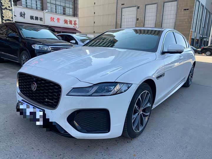 Фото 1 - Jaguar XF L