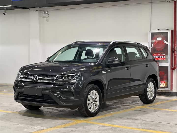 Фото 1 - Volkswagen Tharu