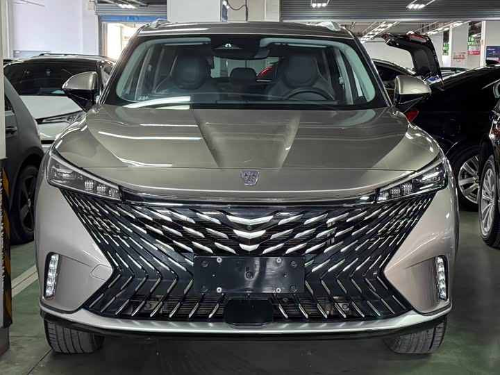 Фото 2 - Roewe RX5 Hybrid
