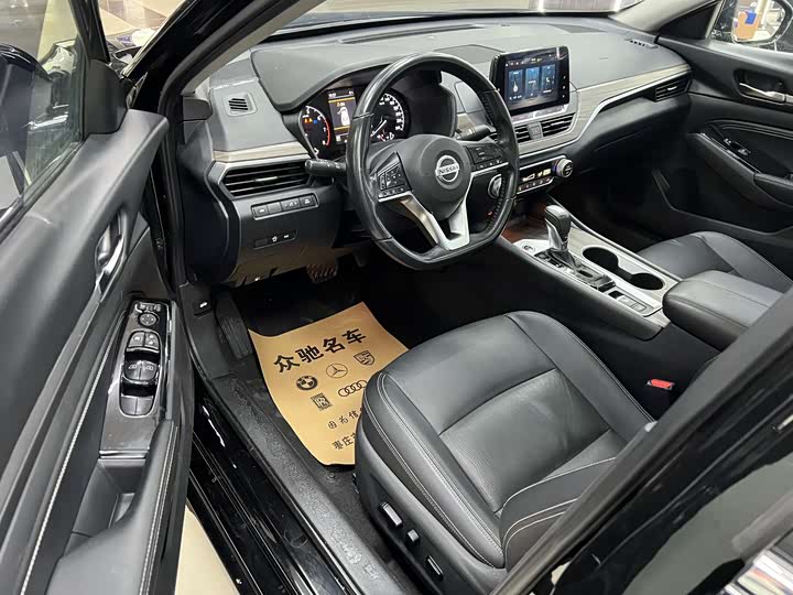 Фото 4 - Nissan Teana