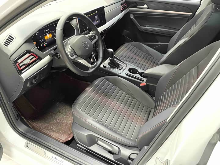 Фото 5 - Volkswagen Lavida