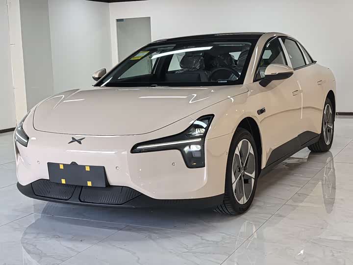 Фото 1 - XPeng Mona M03