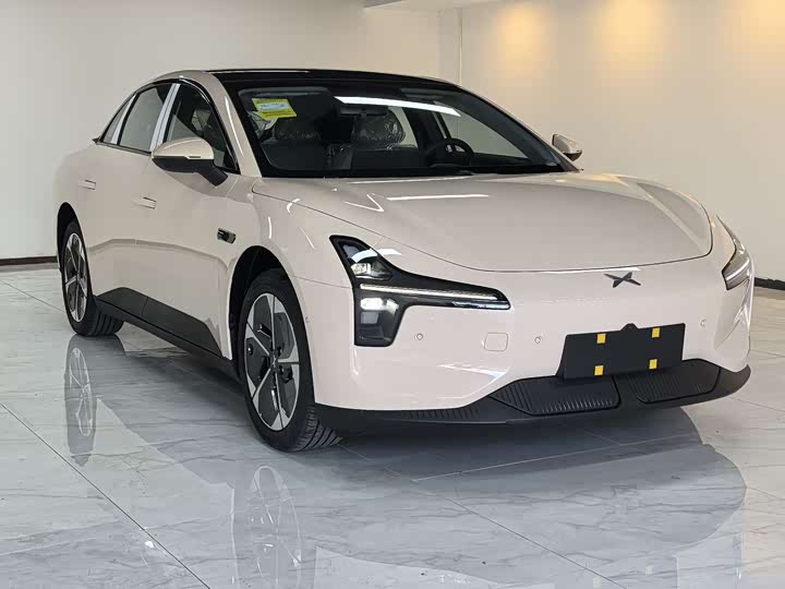 Фото 3 - XPeng Mona M03