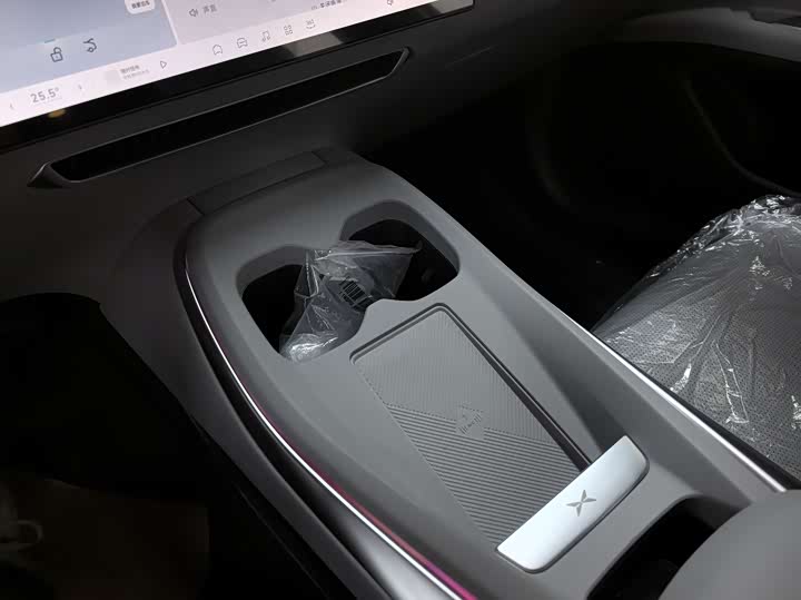 Фото 4 - XPeng Mona M03