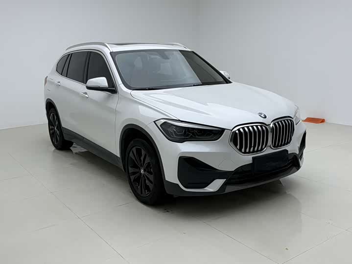 Фото 3 - BMW X1
