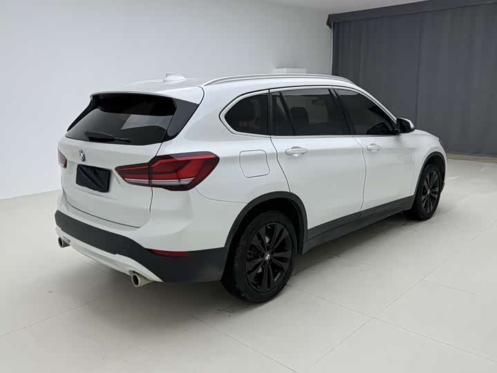 Фото 5 - BMW X1