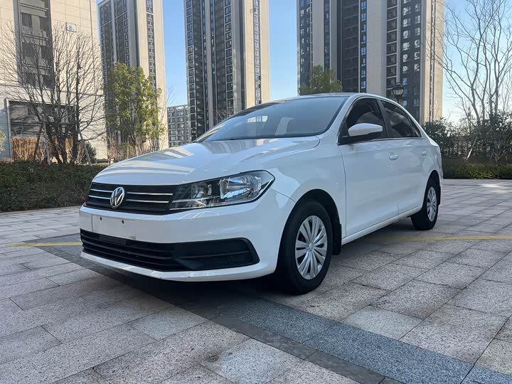 Фото 1 - Volkswagen Santana