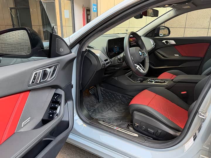 Фото 8 - BMW 2 Series