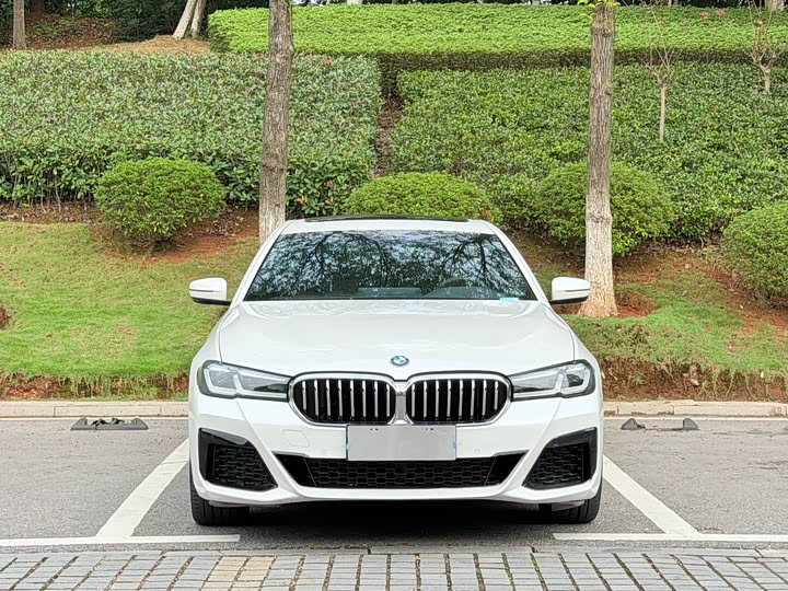Фото 2 - BMW 5 Series