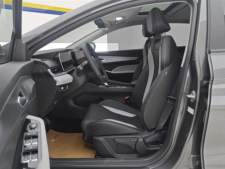 Фото 9 - Geely Binrui