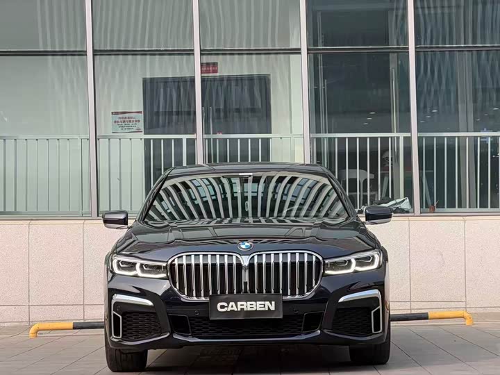 Фото 2 - BMW 7 Series