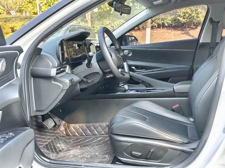 Фото 9 - Hyundai Elantra N line