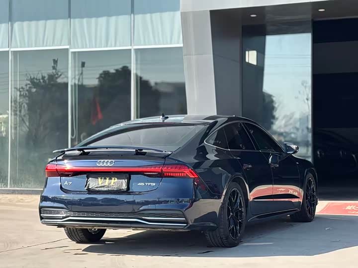 Фото 6 - Audi A7