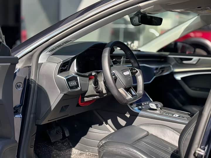 Фото 7 - Audi A7