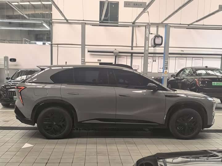 Фото 4 - Hongqi EHS7 (Tiangong 08)