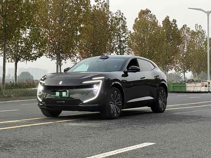 Фото 1 - Avatr 07