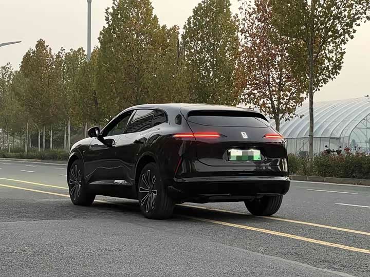 Фото 8 - Avatr 07