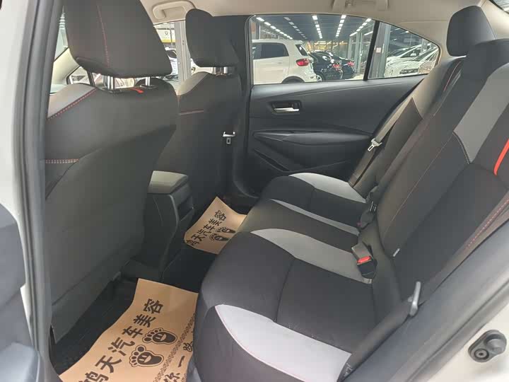 Фото 7 - Toyota Corolla