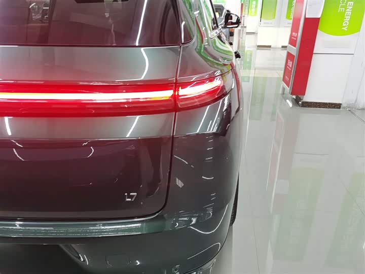 Фото 8 - LiXiang L7