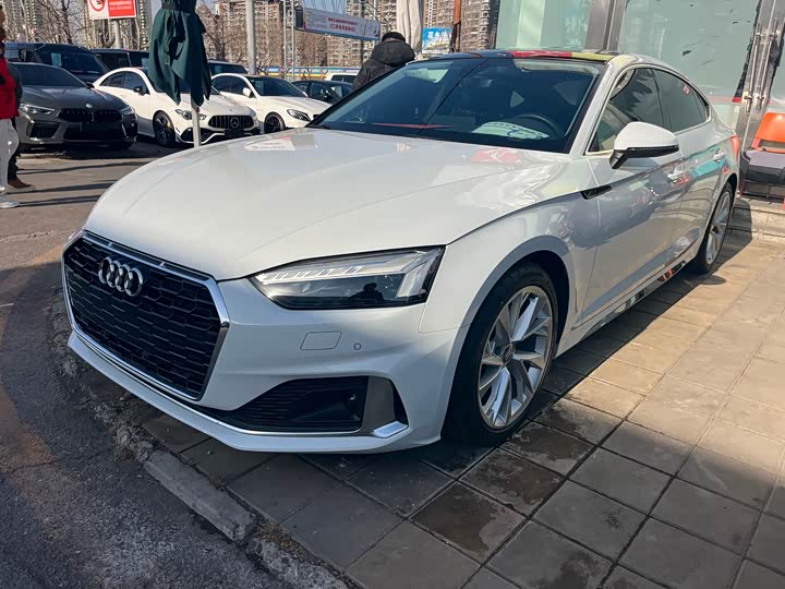 Фото 1 - Audi A5