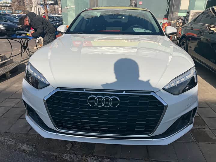 Фото 2 - Audi A5