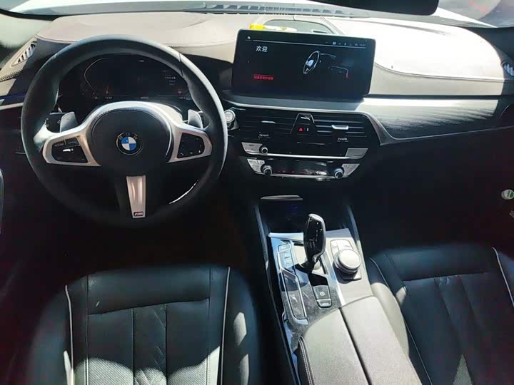 Фото 3 - BMW 5 Series