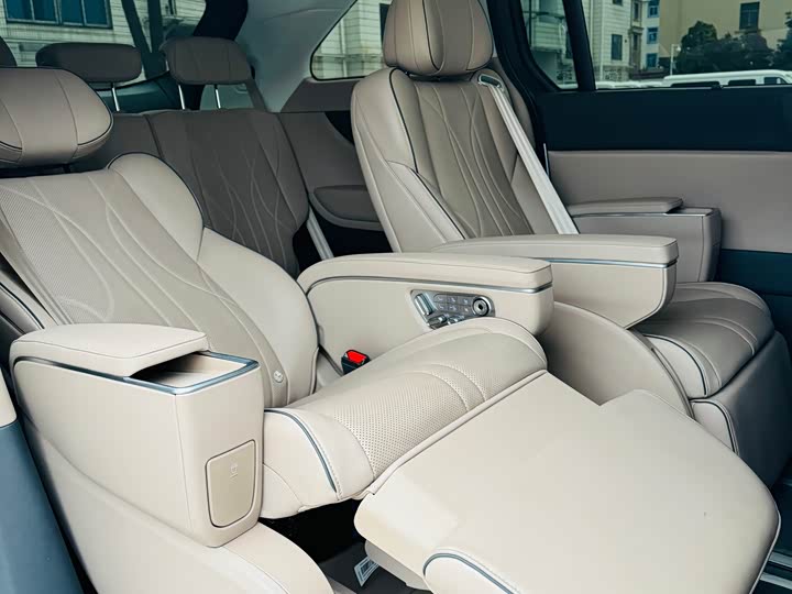 Фото 8 - XPeng X9