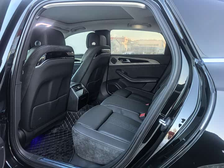 Фото 6 - Hongqi H9