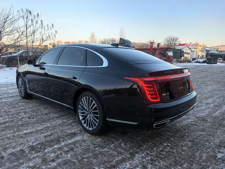 Фото 7 - Hongqi H9