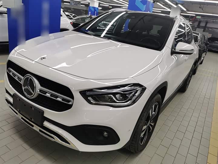 Фото 2 - Mercedes-Benz GLA-Class
