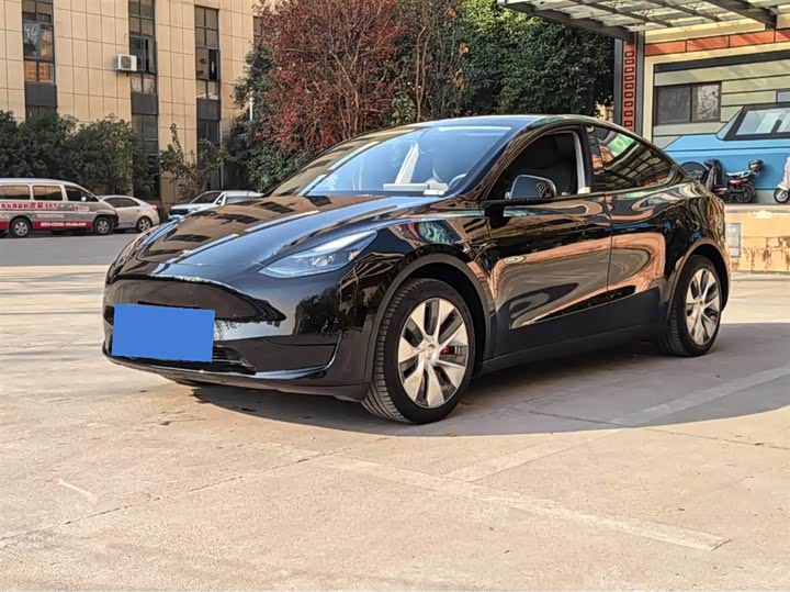 Фото 1 - Tesla Model Y